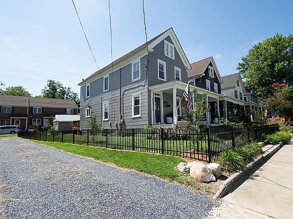 4th image of 102 Vue De Leau St