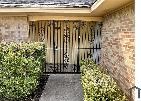 5th image of 3812 Clotell Dr