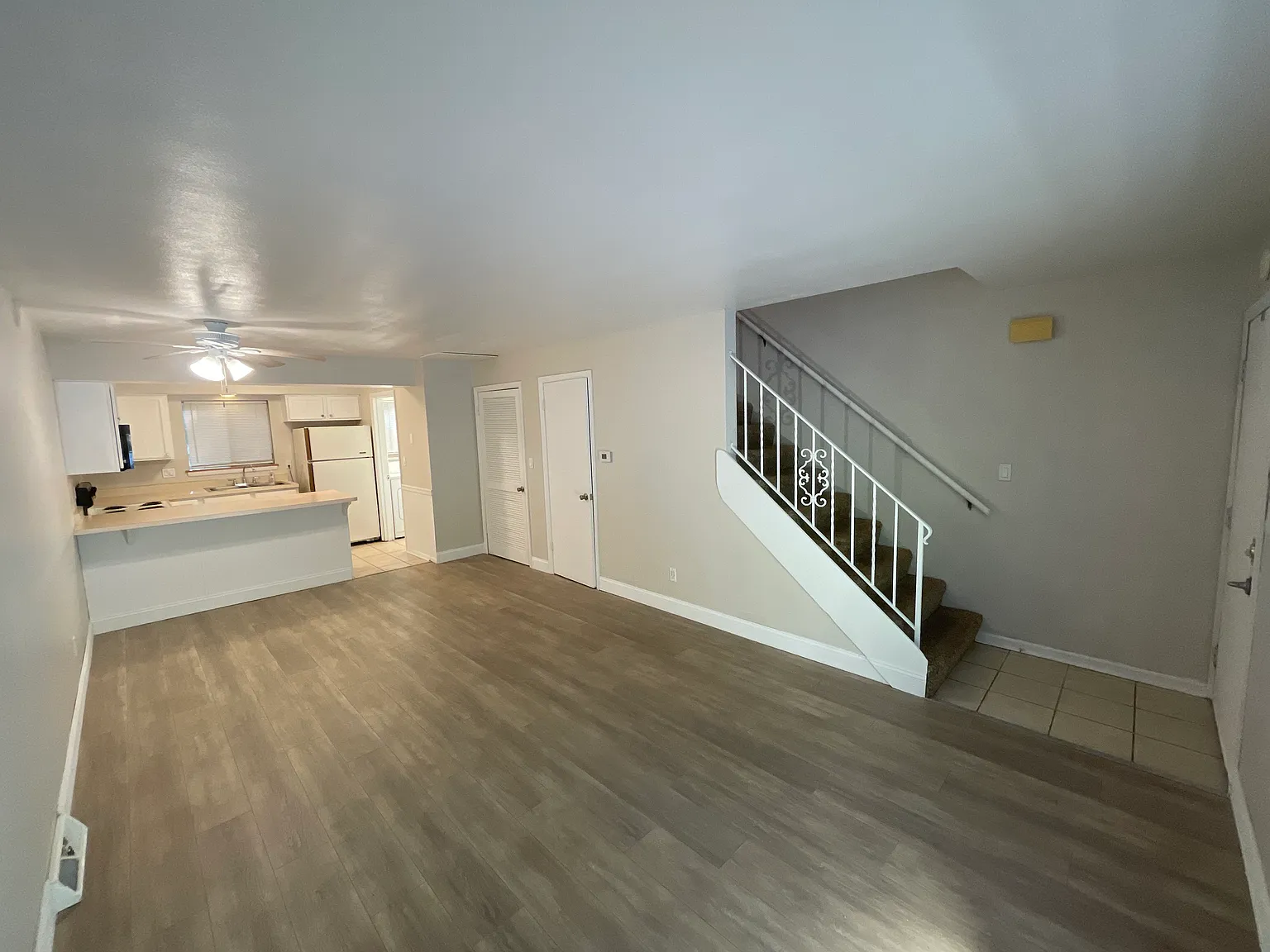 2 bed, 1.5 bath, 1000 sqft, $1,150 — Photo 1