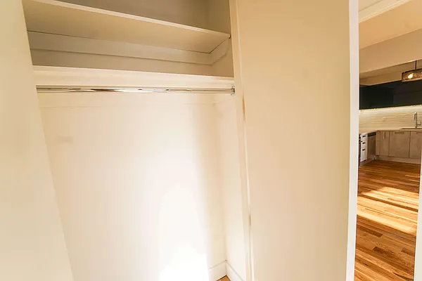 Rented by Manhattan Management LLC | media 90