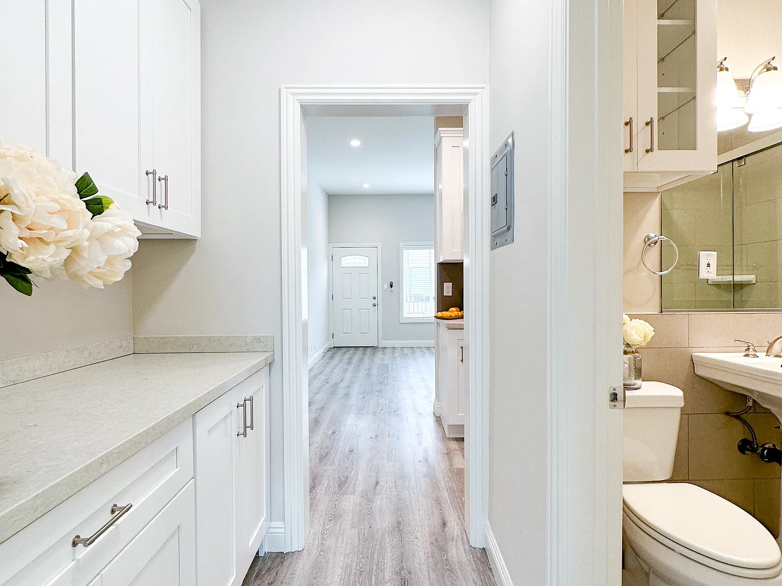 6451 Lexington Ave — Photo 1