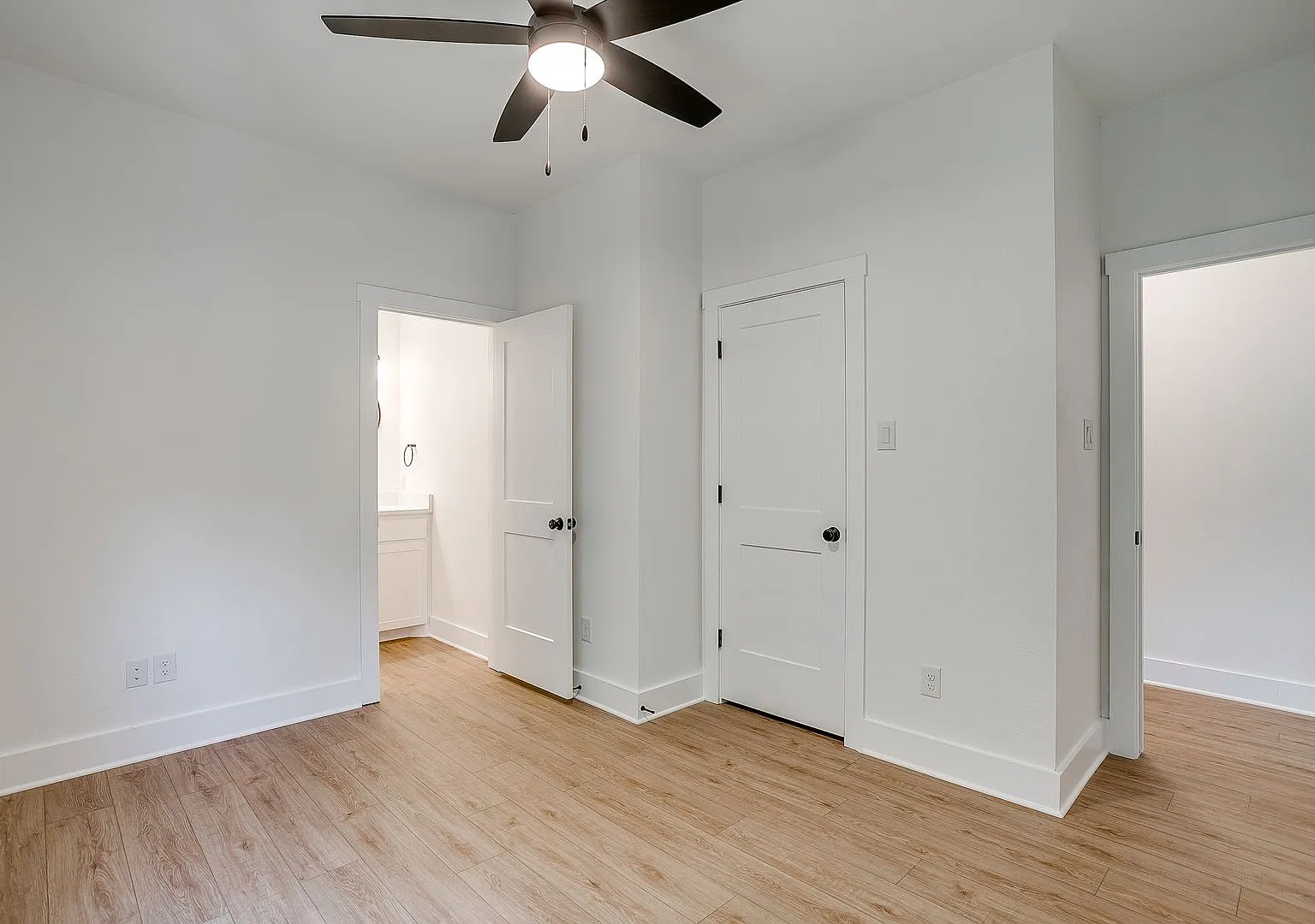 2345 Benbrook Blvd-2027 — Photo 3