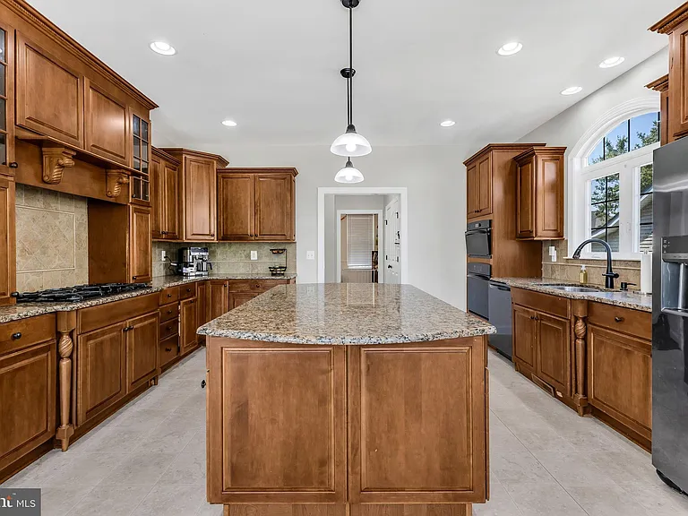 23636 Hansel Ct — Photo 17