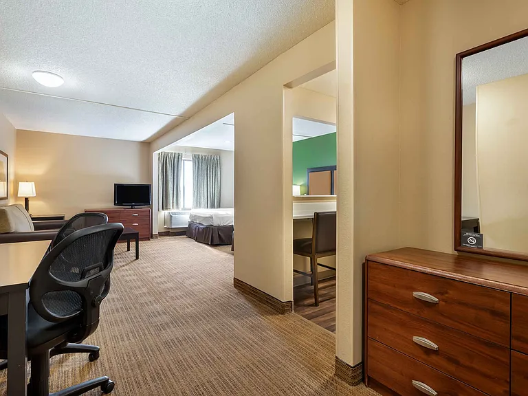 Deluxe Studio - 2 Full Beds