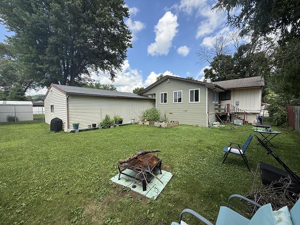 2nd image of 3260 33rd STREET S S