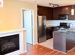 39 6th St, New Westminster, BC V3L 0B3