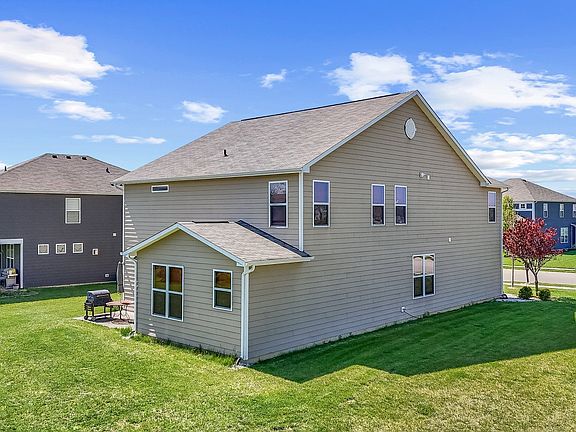 5th image of 13587 Eastpark Cir E