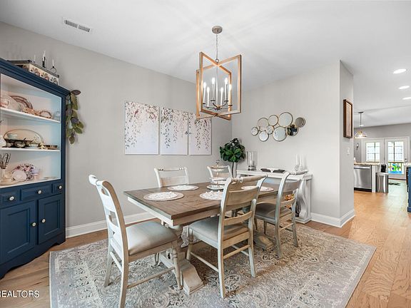4th image of 6705 Padgette Hill Ln
