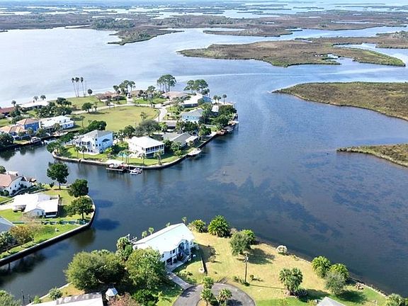 3rd image of 11884 W Coquina Ct