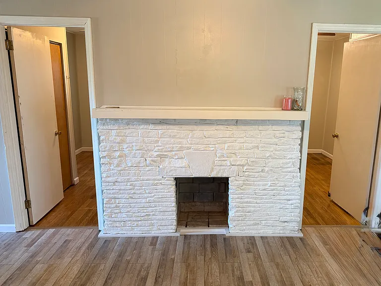 210 Beech St — Photo 10