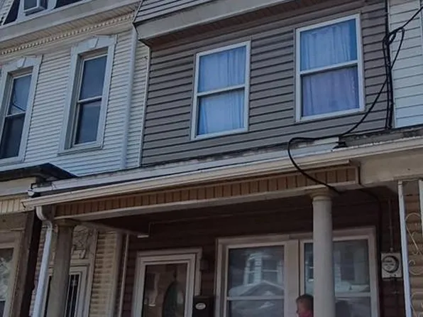 16 East Ave, Mount Carmel, PA 17851