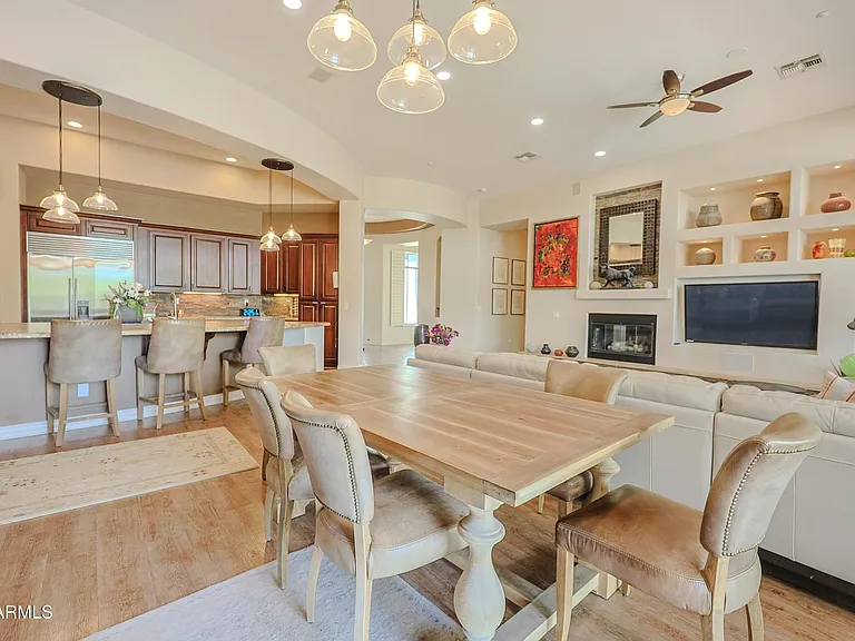42405 N Harbour Town Ct — Photo 14