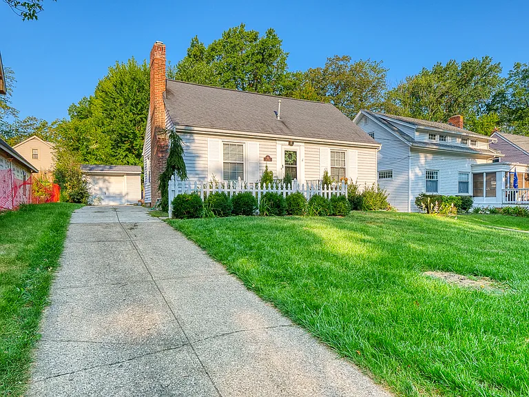 352 Glen Park Dr — Photo 3