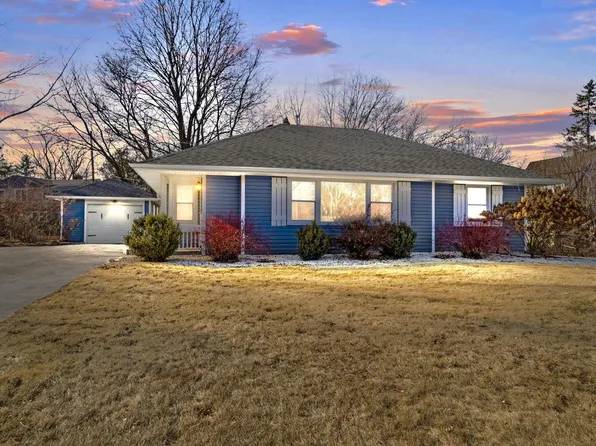 455 Lynnwood LANE, Brookfield, WI 53005