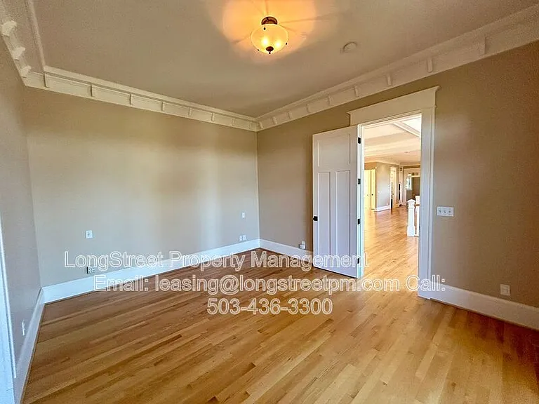 550 NW Alpine Ter — Photo 57