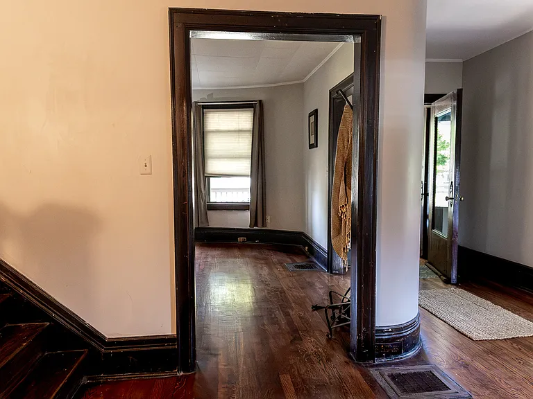 262 W Grand Blvd — Photo 26