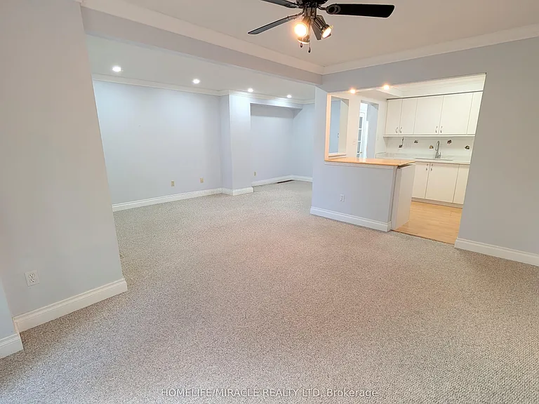 19 Wallace Dr — Photo 8