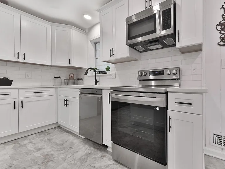 Stove, Microwave & Dishwasher