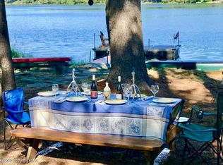 333 Silver Lake Rd, Dingmans Ferry, PA 18328