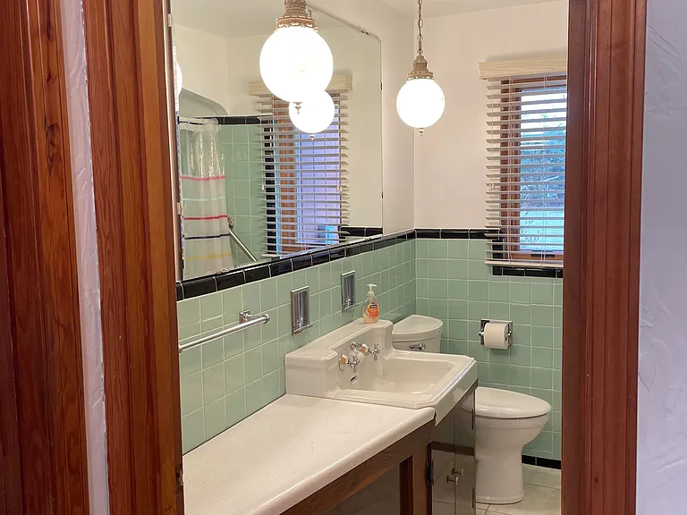 8250 Fox Ridge Rd — Photo 18