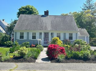 35 Walnut St, Barnstable, MA 02630
