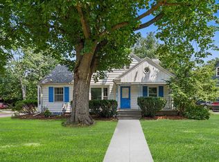 1422 Derby Dr NW, Grand Rapids, MI 49504