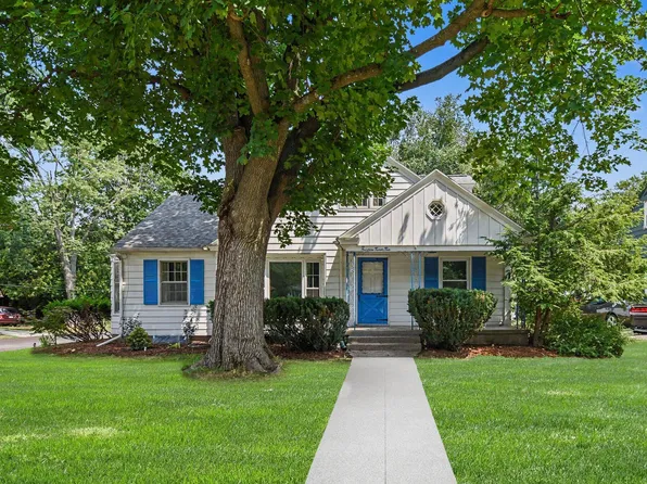 1422 Derby Dr NW, Grand Rapids, MI 49504