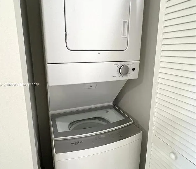 909 SW 15th Ave #1 — Photo 15