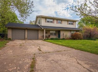 1813 Bellaire Cir, Moore, OK 73160