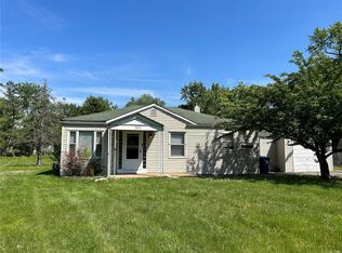 11820 Larimore Rd, Saint Louis, MO 63138