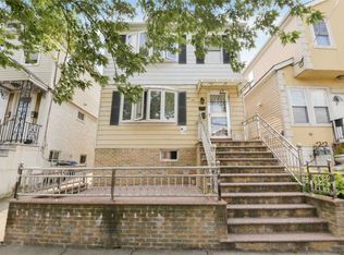 22-46 126th St, College Pt, NY 11356