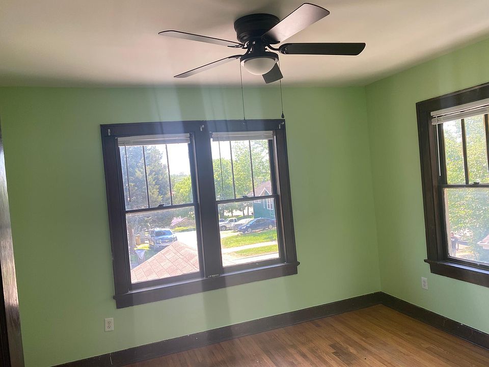 1st image of 3221 E 5th Ave
