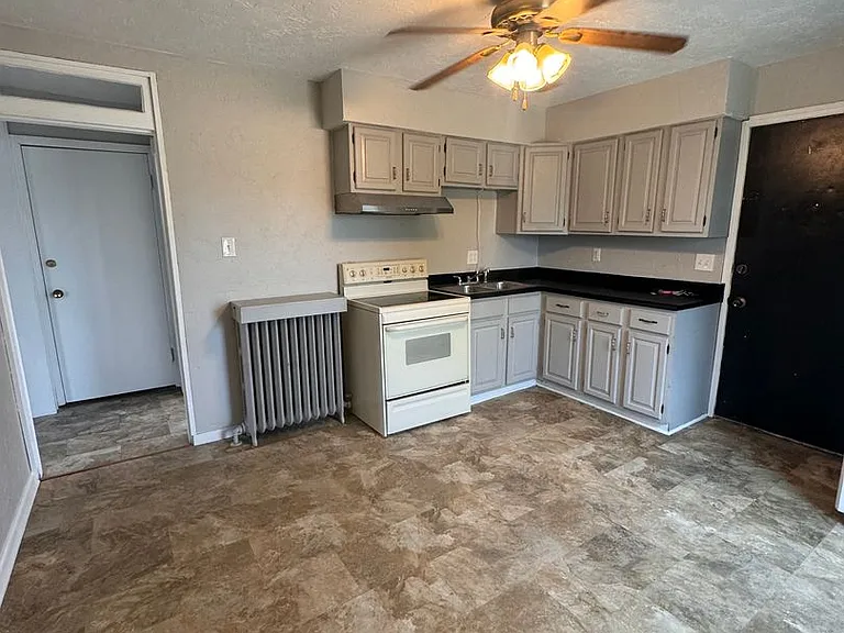 600 Green St #602 — Photo 4