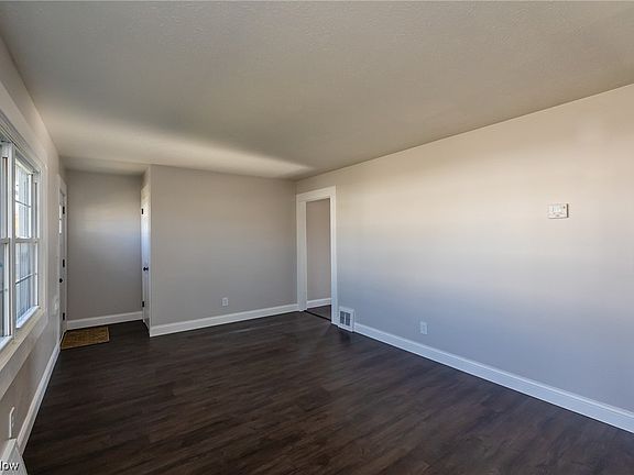 4th image of 16109 Bowfin Blvd
