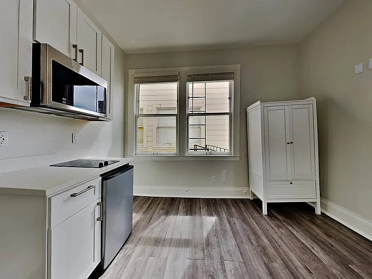 1499 California St. — Photo 32