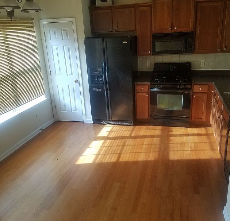 2nd image of 722 Celeste Ln