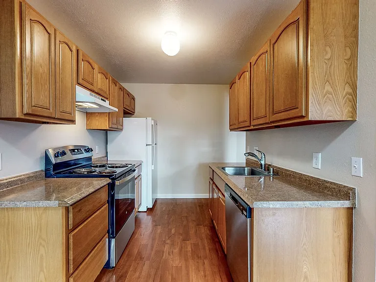 2305 McBride Ln — Photo 11