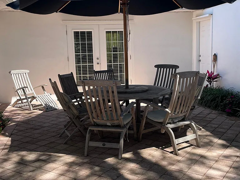 746 Azalea Ln — Photo 19