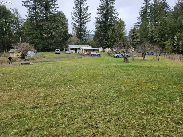 58478 River Rd, Coquille, OR 97423