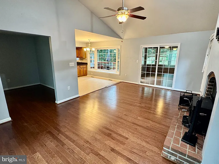 1017 Spain Dr — Photo 14