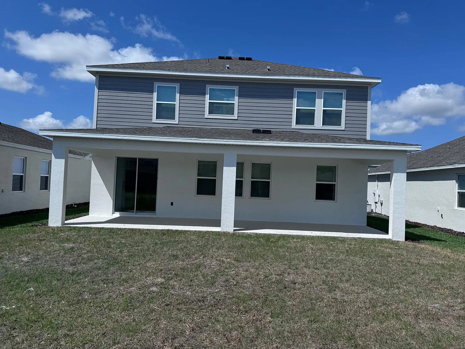 5 bed, 2571 sqft, $3,300 — Photo 2