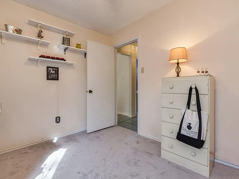 8309 Horton Trl — Photo 13