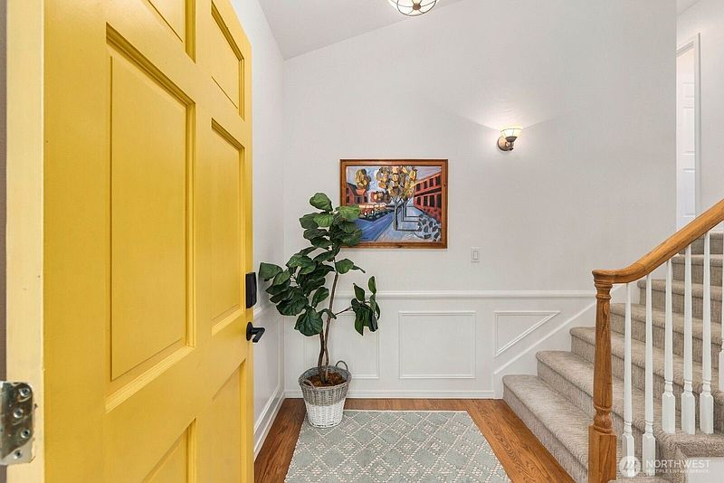 3rd image of 5622 46th Avenue SW