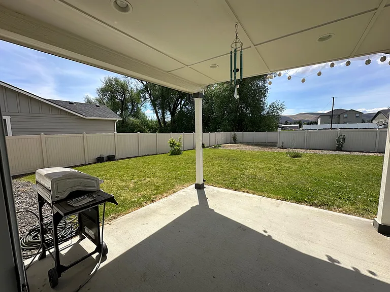 6315 Cottonwood Loop — Photo 16