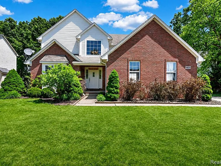 2825 Long Meadow Ln — Photo 1