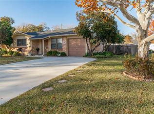 2701 Cartwright St, Irving, TX 75062