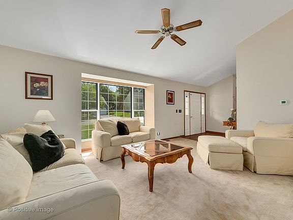 4th image of 664 White Oak Ln