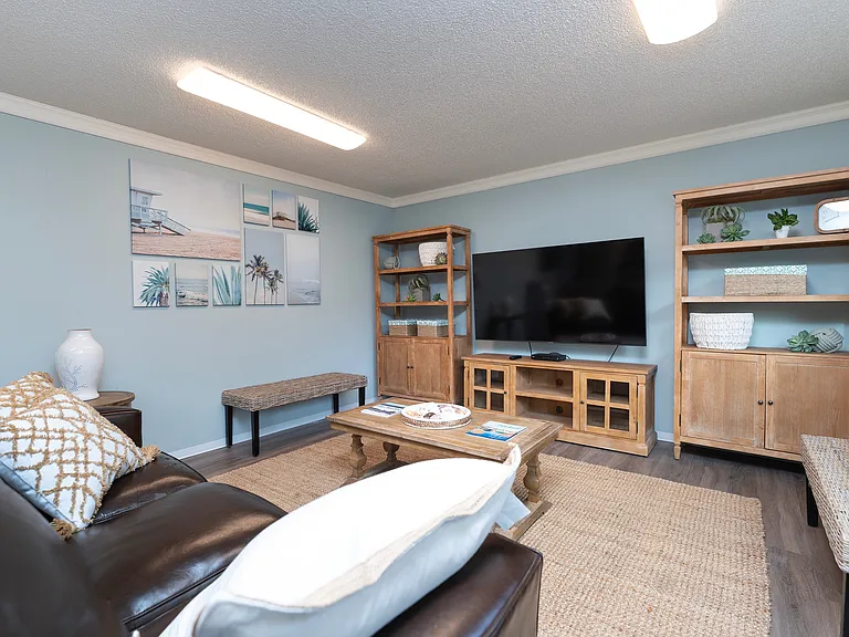 Explore Rebecca Shores Apartments
