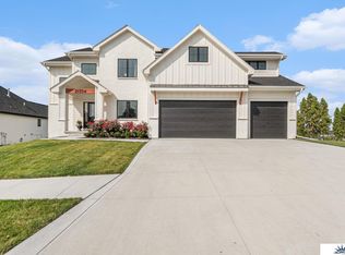 21354 E Cir, Elkhorn, NE 68022