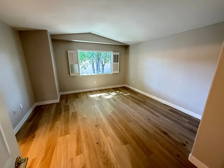 1102 Vista Pointe Cir — Photo 6